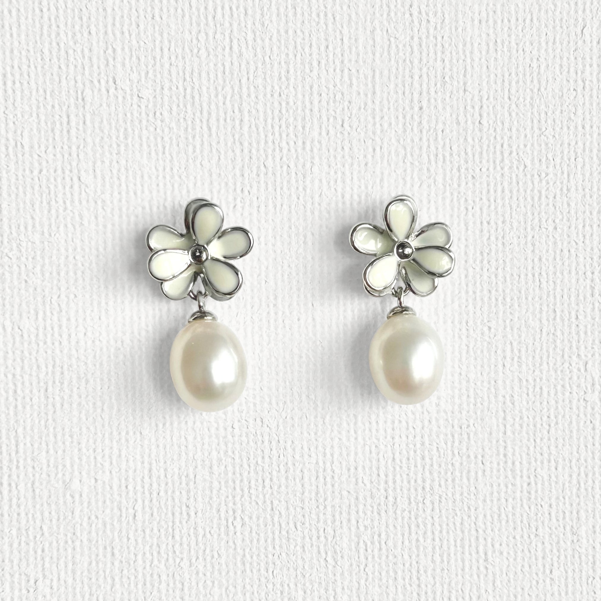 Natural Pearl Minimal Flower Enamel Drip Stud Earrings featuring natural pearl and gold-plated brass, silver ear pins, enamel by Toronto-based Meng Jewellery