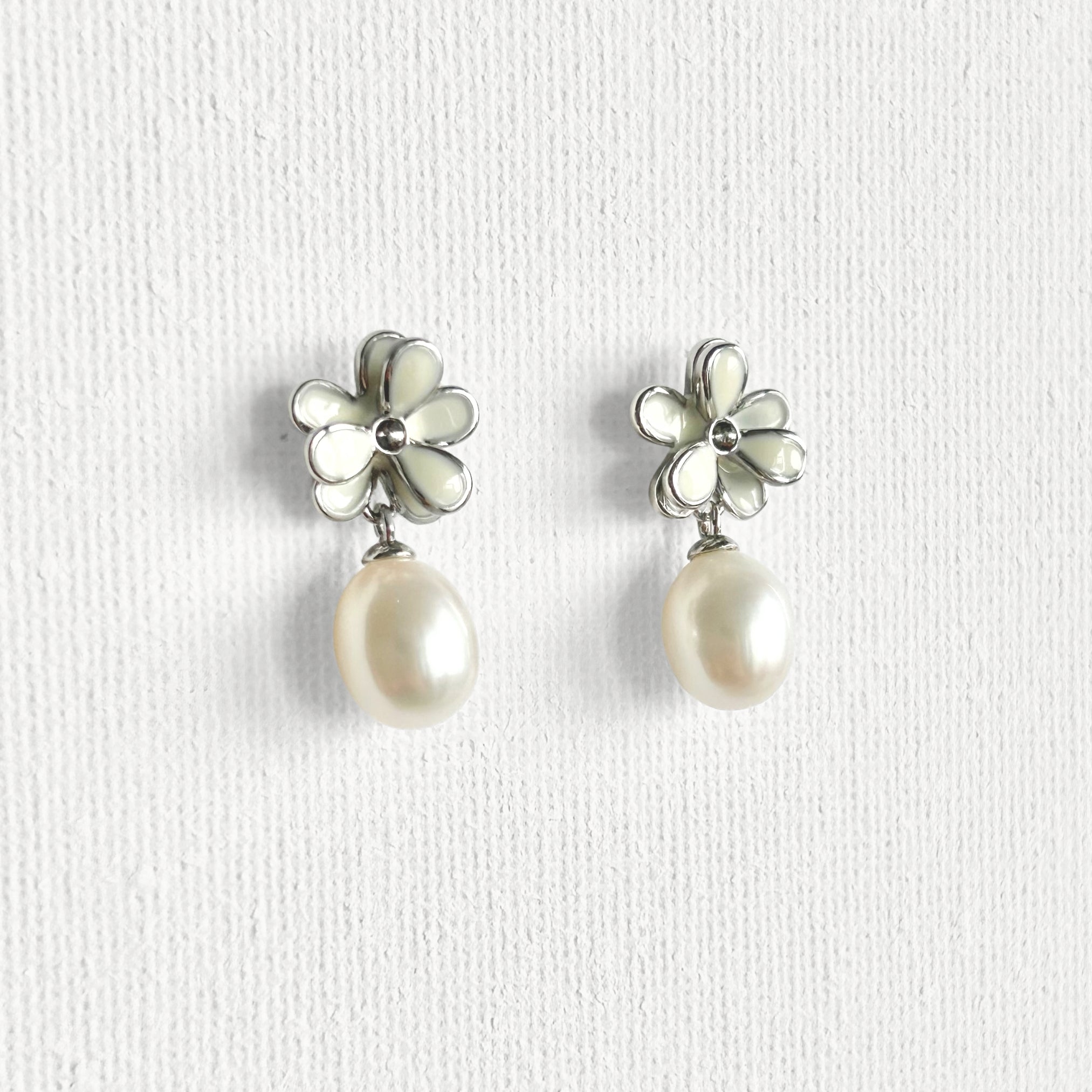 Natural Pearl Minimal Flower Enamel Drip Stud Earrings featuring natural pearl and gold-plated brass, silver ear pins, enamel by Toronto-based Meng Jewellery