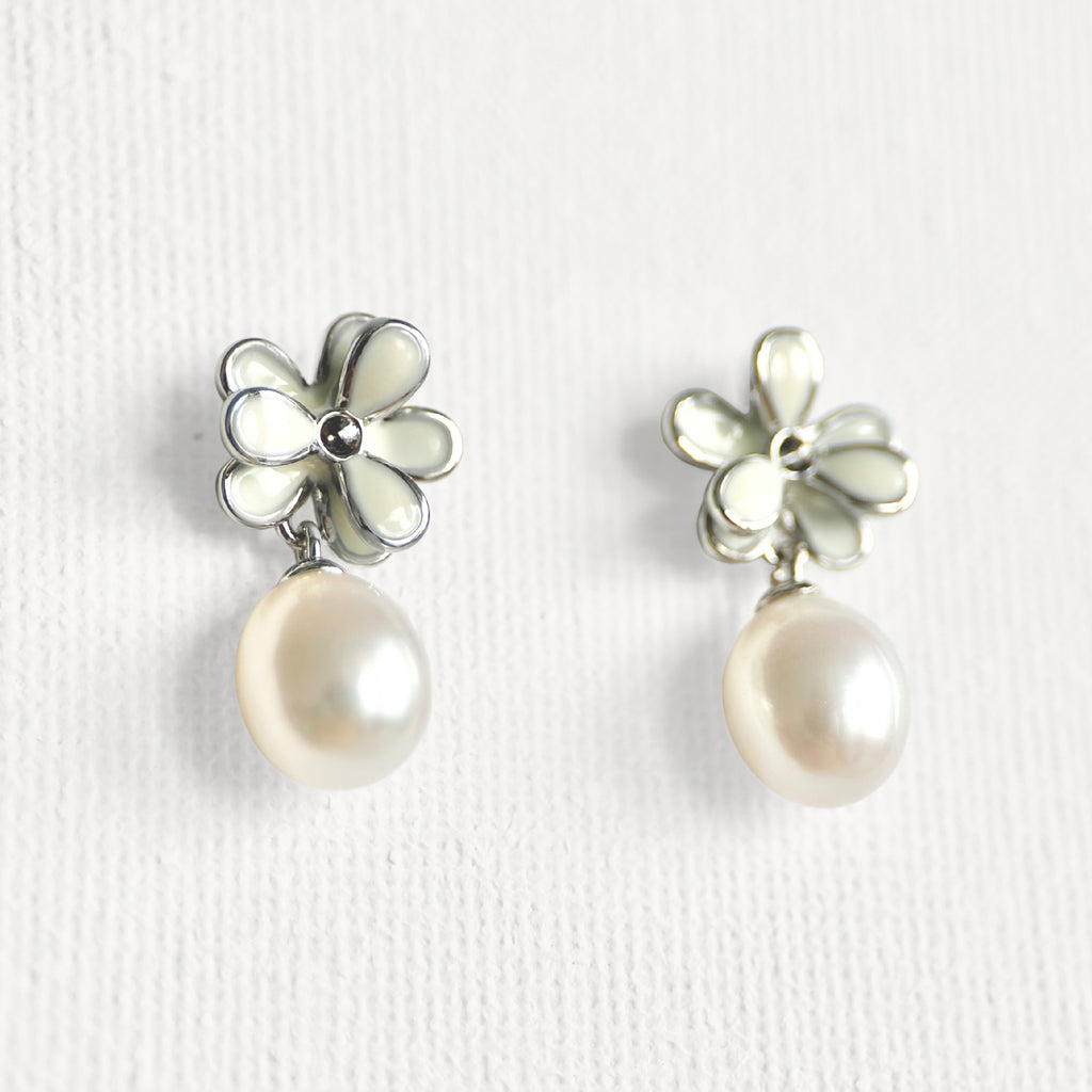 Natural Pearl Minimal Flower Enamel Drip Stud Earrings featuring natural pearl and gold-plated brass, silver ear pins, enamel by Toronto-based Meng Jewellery