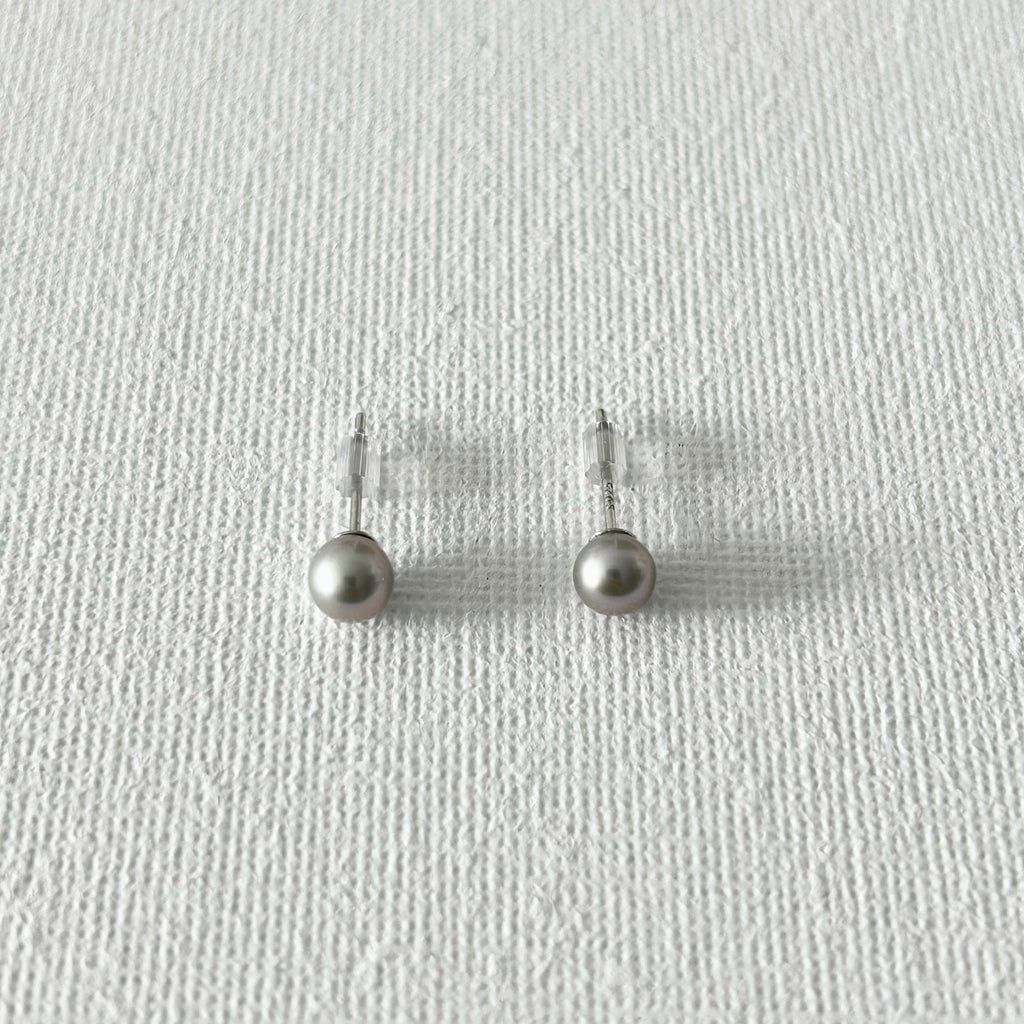 Minimal Natural Pearl Stud Earrings 5–5.5mm in Sterling Silver featuring natural freshwater pearl and 925 sterling silver by Toronto-based Meng Jewellery