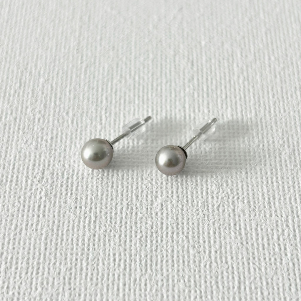 Minimal Natural Pearl Stud Earrings 5–5.5mm in Sterling Silver featuring natural freshwater pearl and 925 sterling silver by Toronto-based Meng Jewellery