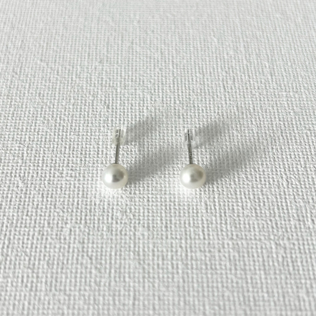 Minimal Natural Pearl Stud Earrings 5–5.5mm in Sterling Silver featuring natural freshwater pearl and 925 sterling silver by Toronto-based Meng Jewellery