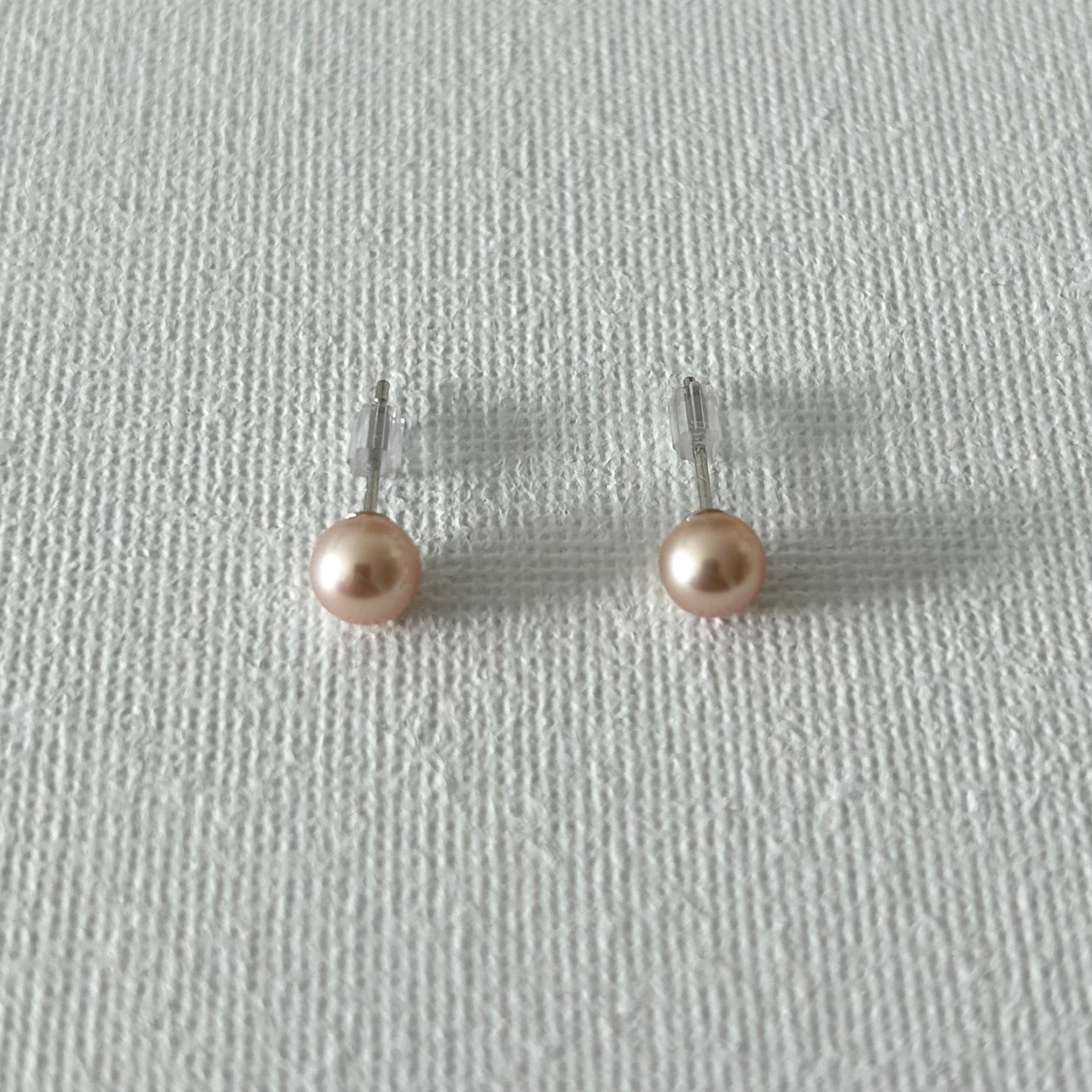 Minimal Natural Pearl Stud Earrings 5–5.5mm in Sterling Silver