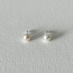 Minimal Natural Pearl Stud Earrings 7.5-8 mm in Sterling Silver