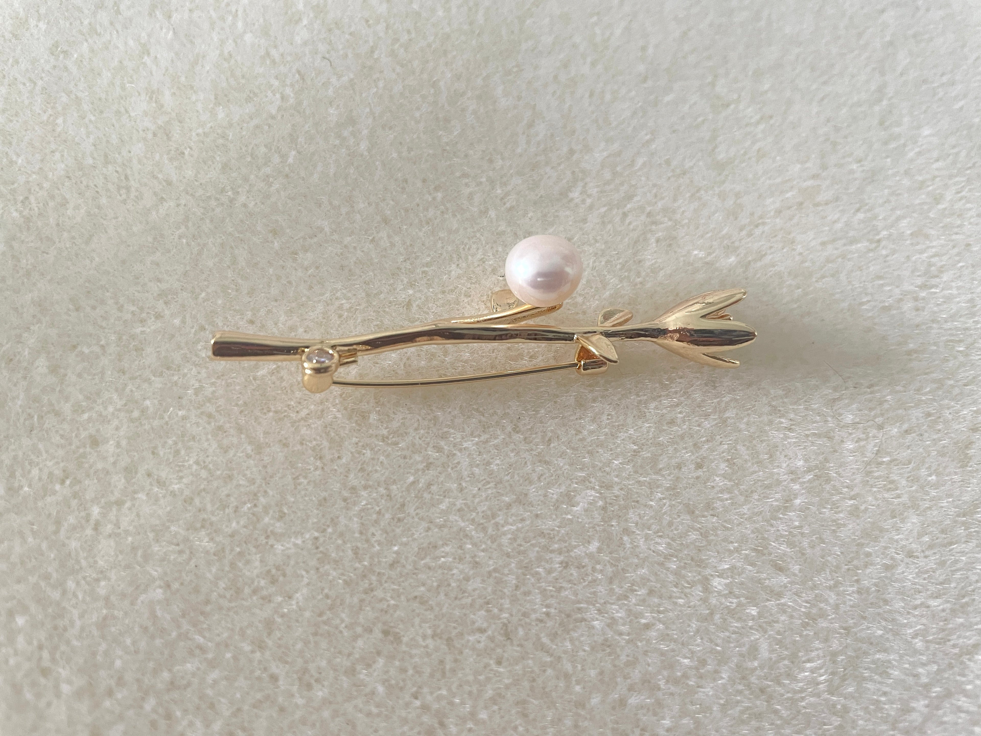 Freshwater Pearl Flower Brooch