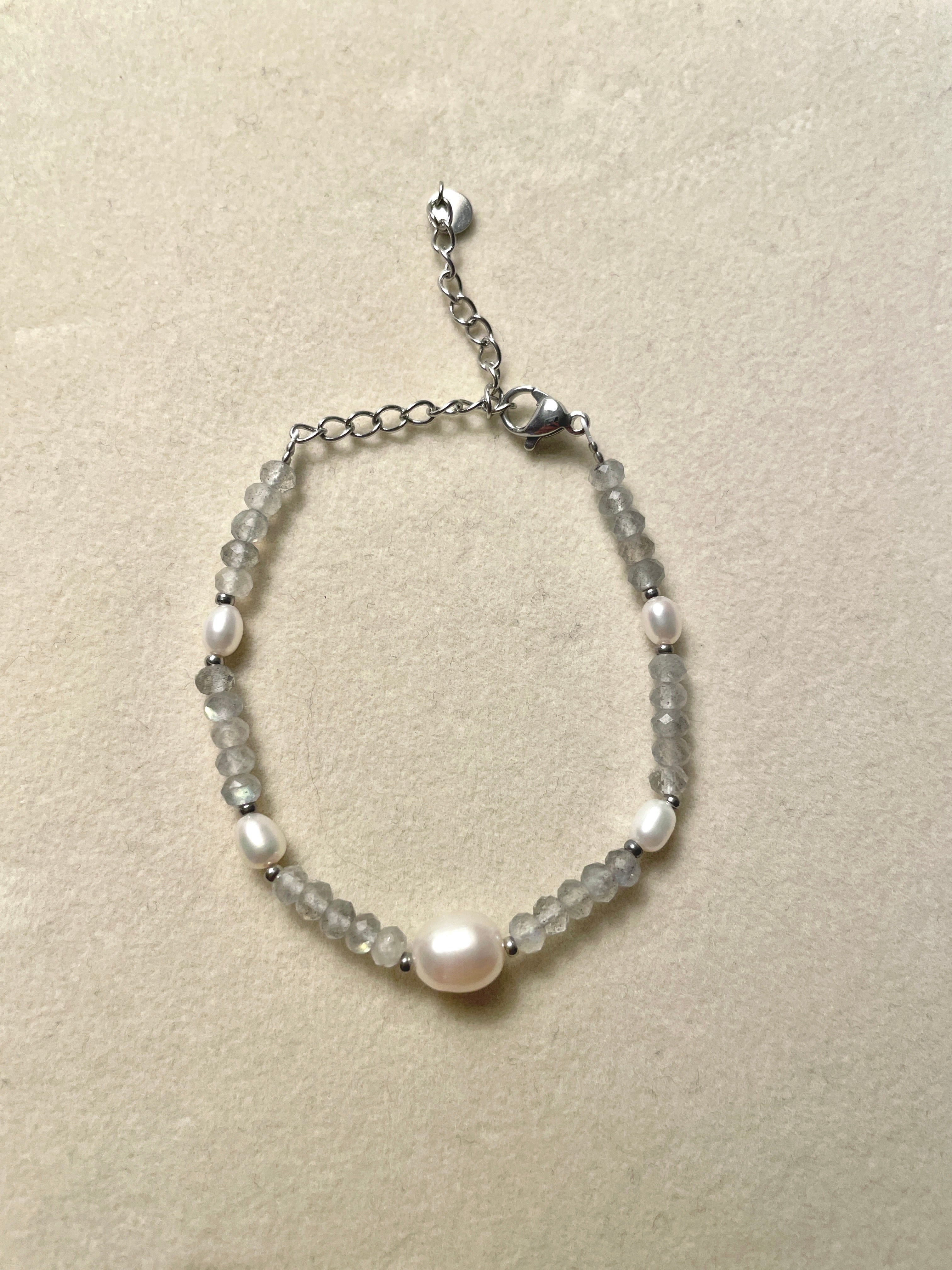 Moonlight Labradorite & Pearl Bracelet