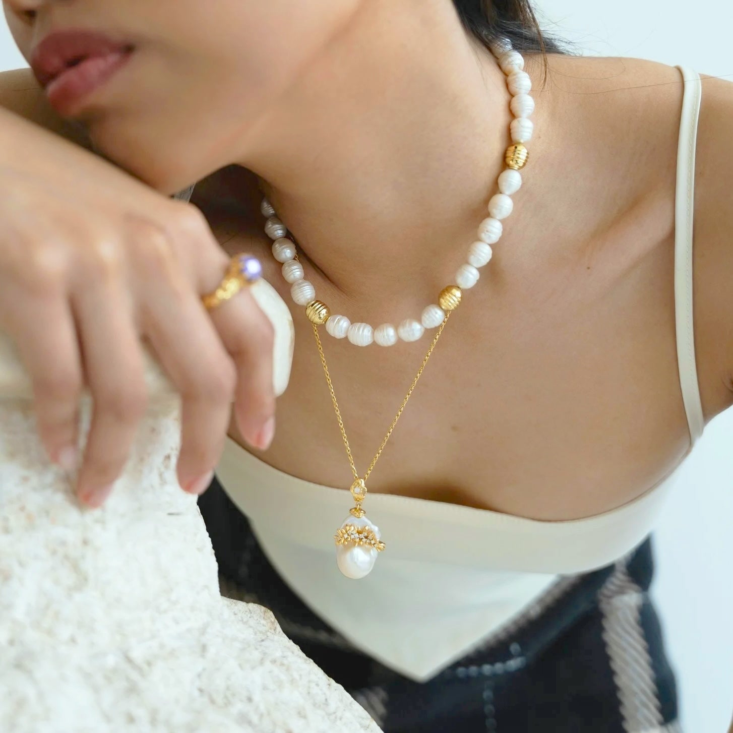 Baroque Pearl Pendant Necklace