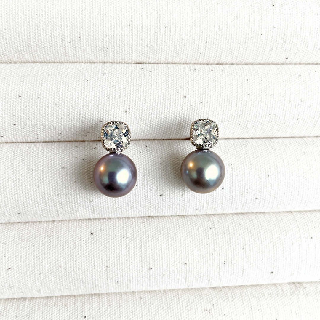 Natural Grey Pearl Shining Stud Earrings in Sterling Silver